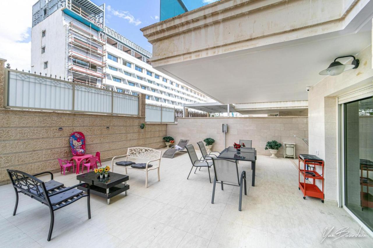 Apartamento Milana'S Deluxe With Big Patio And Pool Eilat Exterior foto